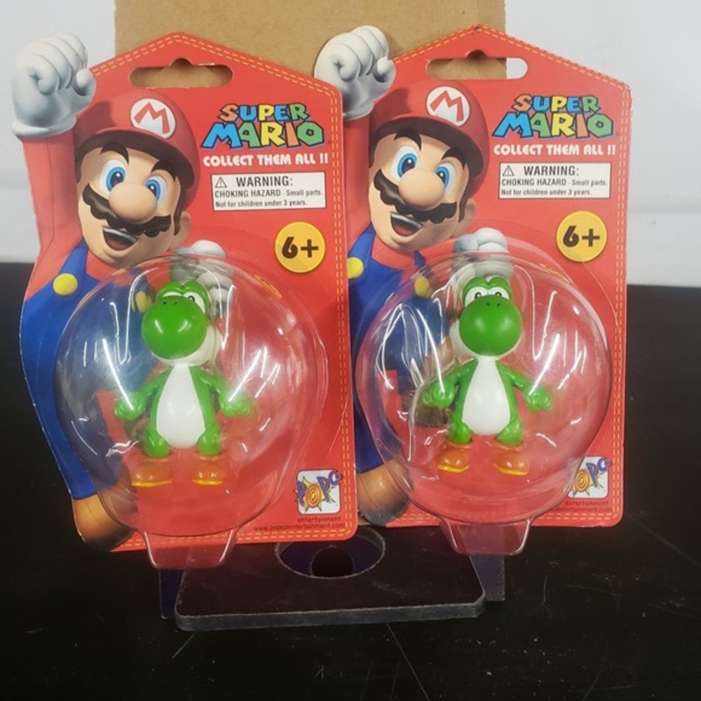 NEW Super Mario Yoshi Mini Figure - Set‎ of 2 - 2007 Nintendo